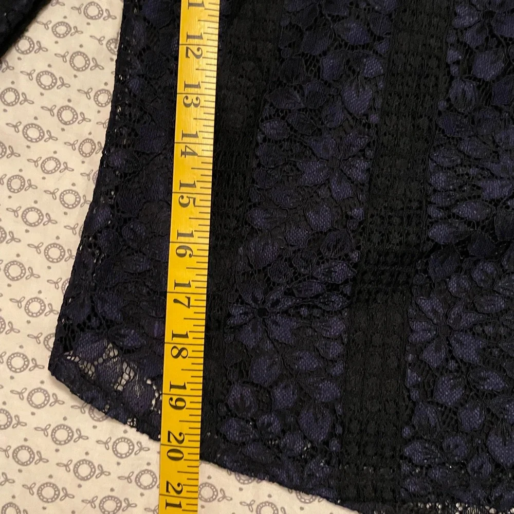 Dynamite Off-Shoulder Blouse - Picture 8 of 8